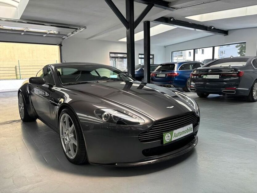 V8 Vantage