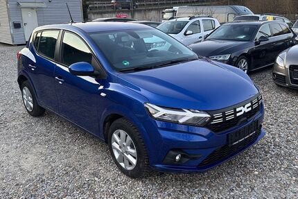 Dacia Sandero 14.000 km 12.900 &euro; Würzburg 97076