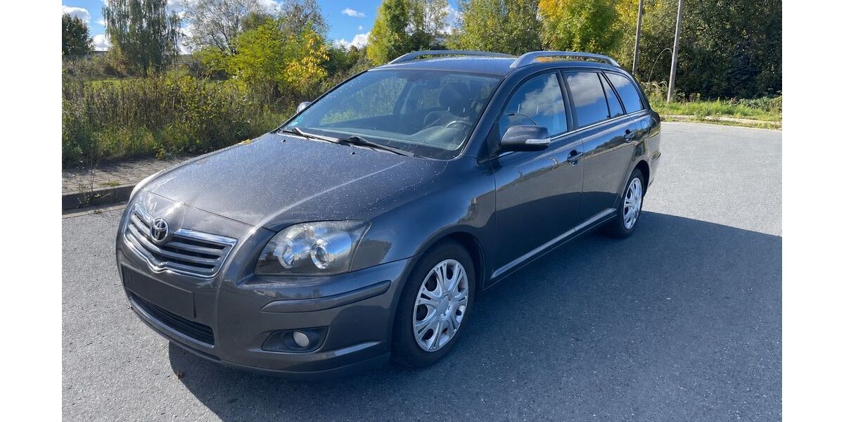 Toyota Avensis 140.000 km 3.900 &euro; Freital 01705