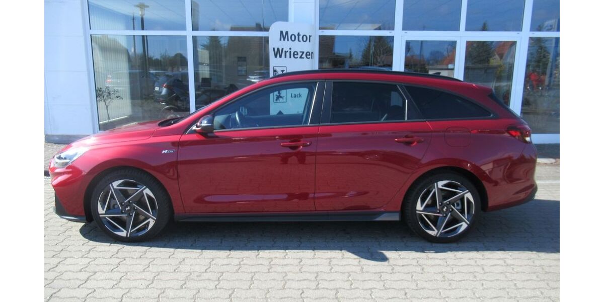 Hyundai i30 14.880 km 24.900 &euro; Bad Freienwalde OT Altranft 16259