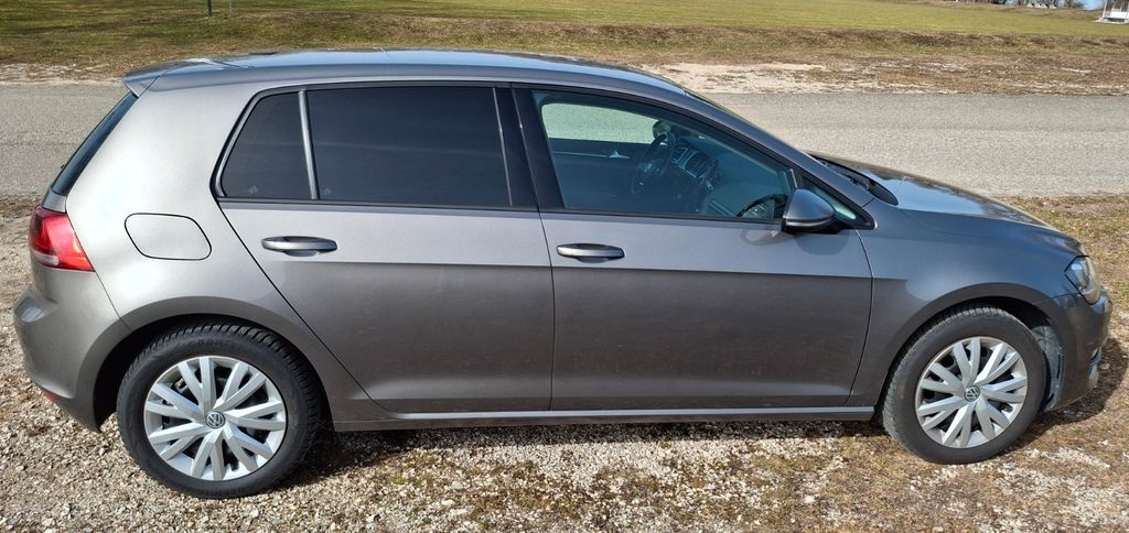 VW Golf 145.700 km 10.500 &euro; Römerstein 72587