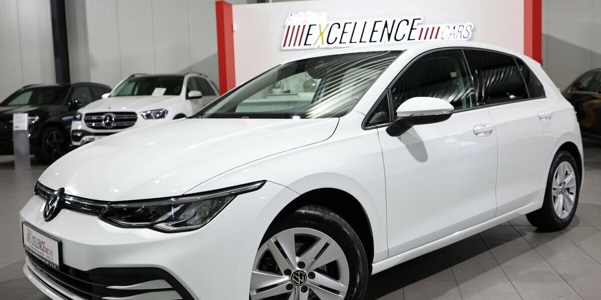 VW Golf VIII 2.0 TDI DSG LIFE IQ / NAVI+KAMERA, LED 53.000 km 21.998 &euro; Hamm 59077