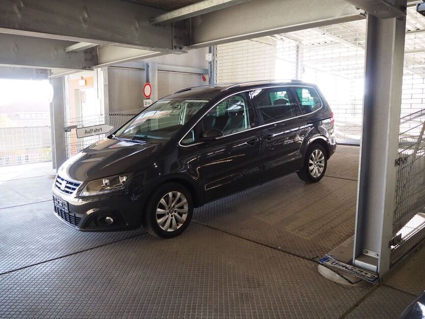 Seat Alhambra 86.026 km 23.499 € Fürth 90763