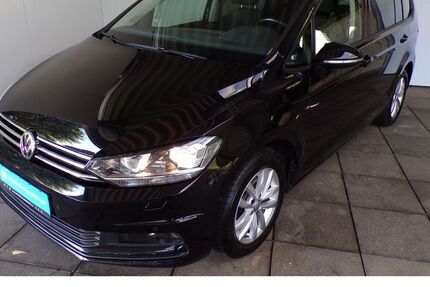 VW Touran 116.995 km 17.470 &euro; Lennestadt 57368