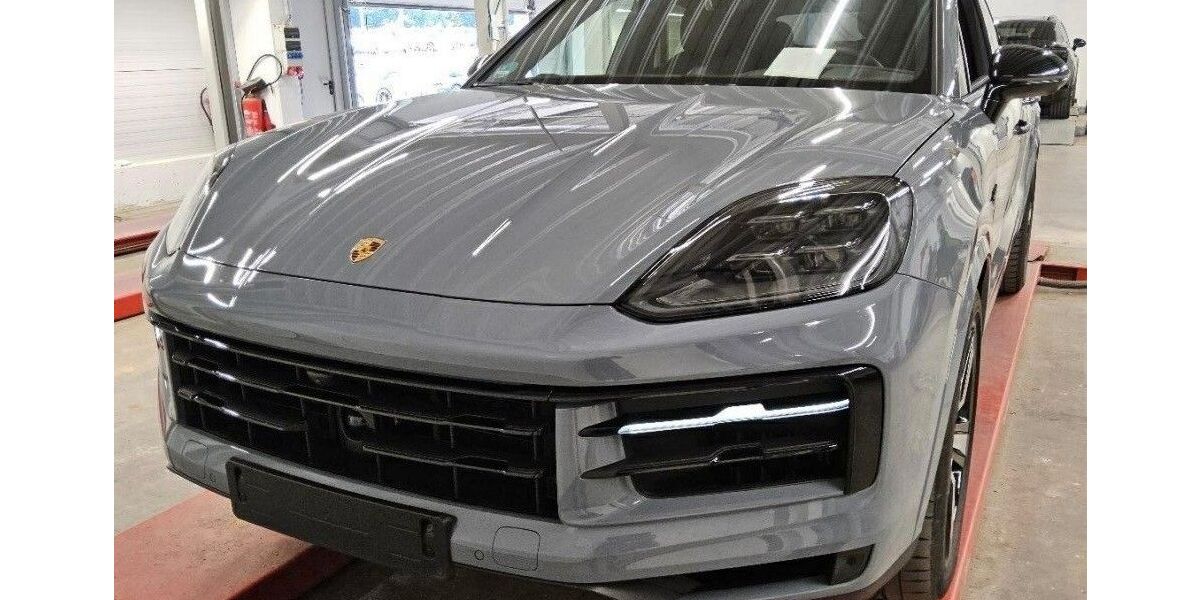 Porsche Cayenne 33.900 km 94.999 &euro; Stuttgart 70499