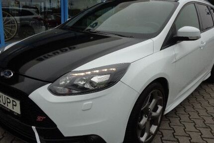 Ford Focus 96.790 km 11.990 &euro; Triptis 07819