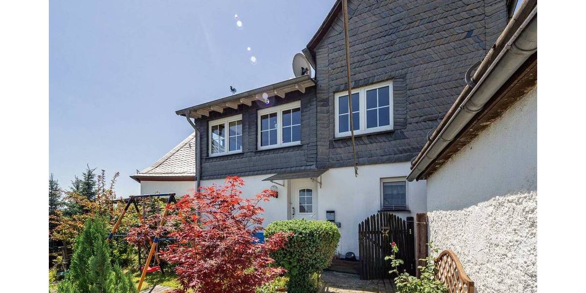 Mehrfamilienhaus, Wohnhaus Meschede-Eversberg Eversberg - 8 Zimmer, 178 m&sup2;, 177.000&euro; | Angebot:25729201