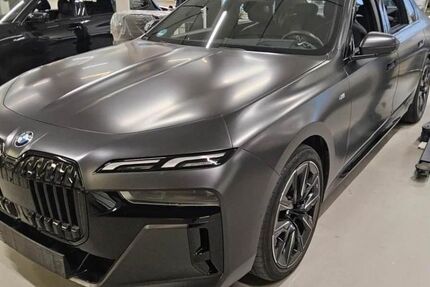 BMW i7 43.336 km 85.745 &euro; Hagen 58091