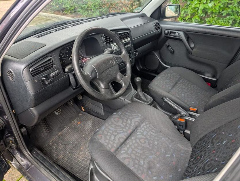 VW Vento 193.000 km 2.300 € Recklinghausen 45665