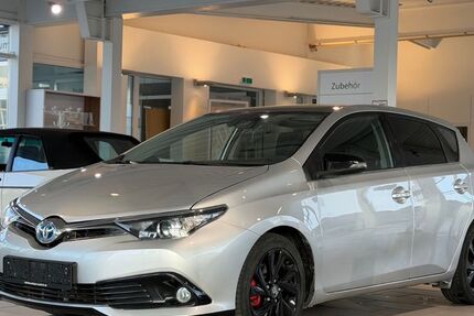 Toyota Auris 89.000 km 13.499 &euro; Inden 52459