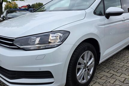 VW Touran 18.613 km 31.990 € Ichenhausen 89335
