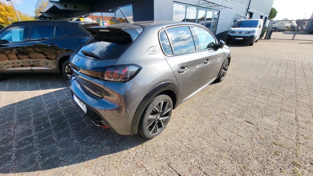 Peugeot 208 41.000 km 19.500 &euro; Rhodt 76835