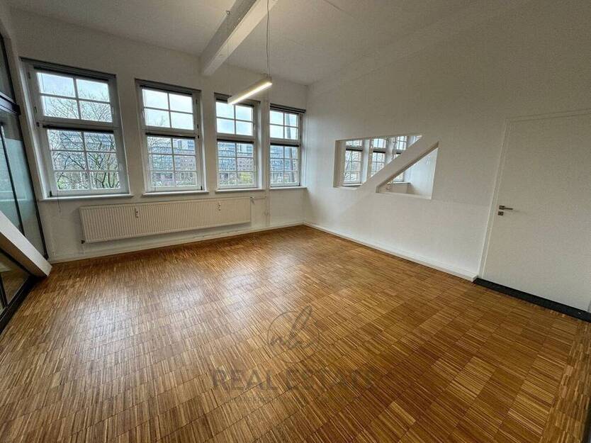 PROVISIONSFREI: 42 m² Start-Up Büro in alter Schokoladenfabrik mit getrennten WC´s