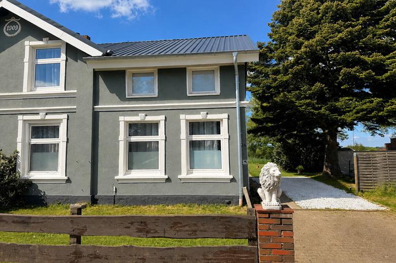 Wohnhaus + Gästehaus mit großen Grundstück in Feldrandlage! Nur 20 Minuten zum Ostseestrand! - Doppelhaushälfte Ahrensbök | Angebot:26495860