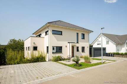 Haus Friedenweiler / Rötenbach Rötenbach - 7 Zimmer, 194 m&sup2;, 795.000&euro; | Angebot:26393875
