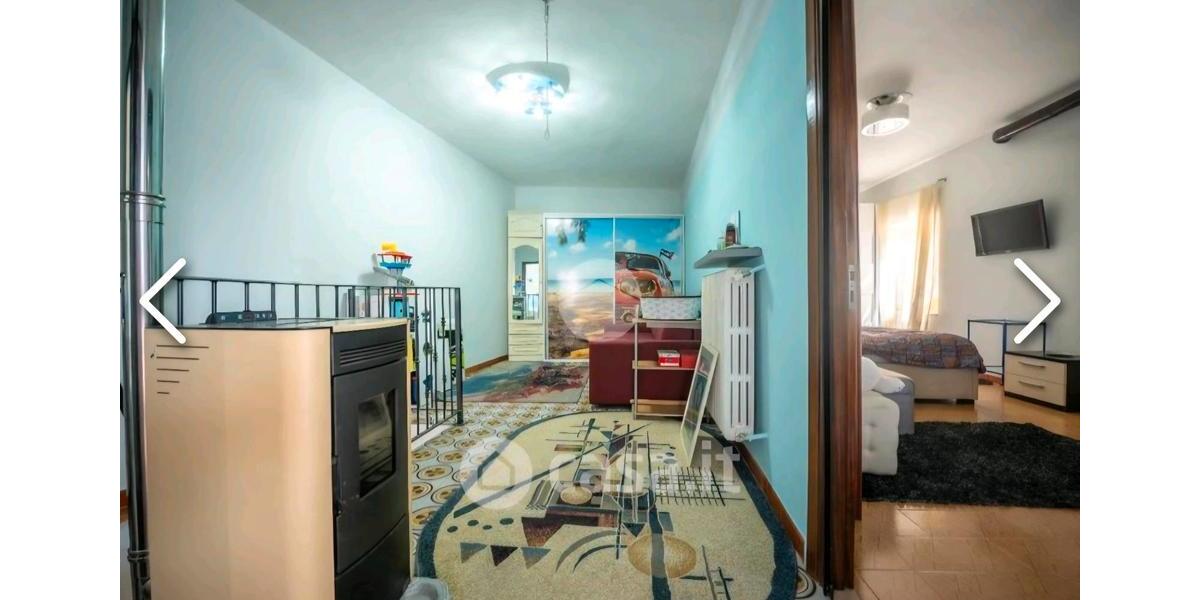 Doppelhaushälfte Friedberg (Hessen) - 2 Zimmer, 142 m&sup2;, 114.000&euro; | Angebot:25446589