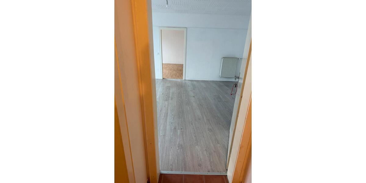 Gewerbeobjekt Lage - 4&euro; | Angebot:25299942