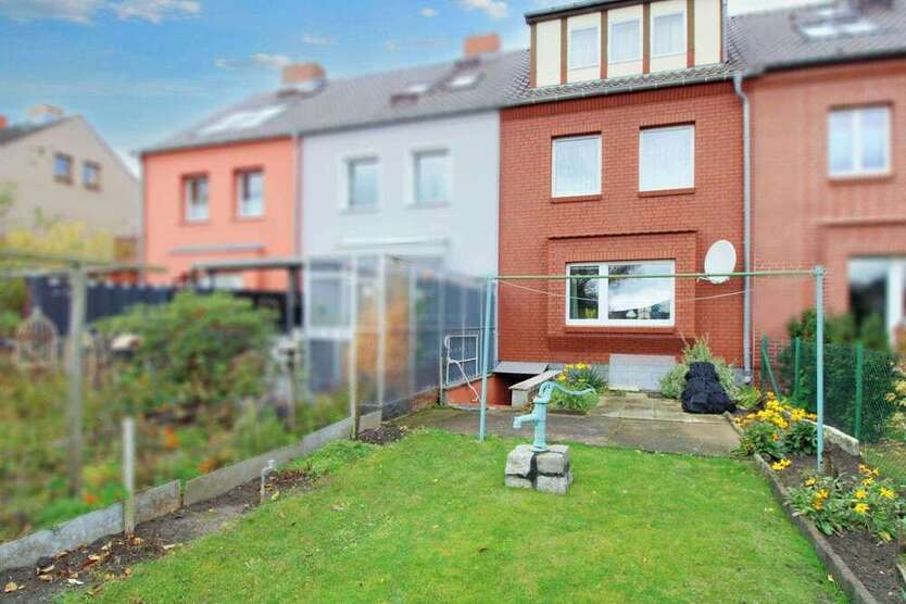 Haus zum Kaufen in Stralsund 199.000 € 110.28 m² 4 zimmer