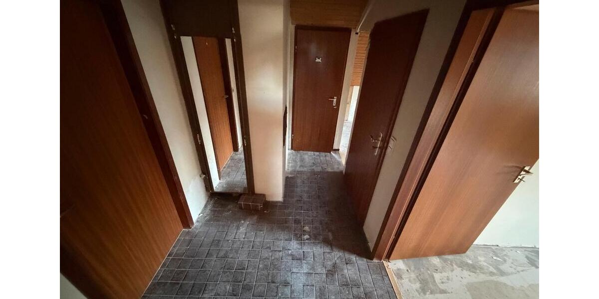 Einfamilienhaus Bad Liebenzell - 7 Zimmer, 180 m&sup2;, 535.000&euro; | Angebot:26425113