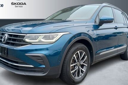 VW Tiguan 45.258 km 27.970 € Wolfsburg 38446