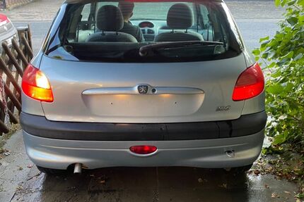 Peugeot 206 129.342 km 1.500 &euro; Schwarzenbek 21483