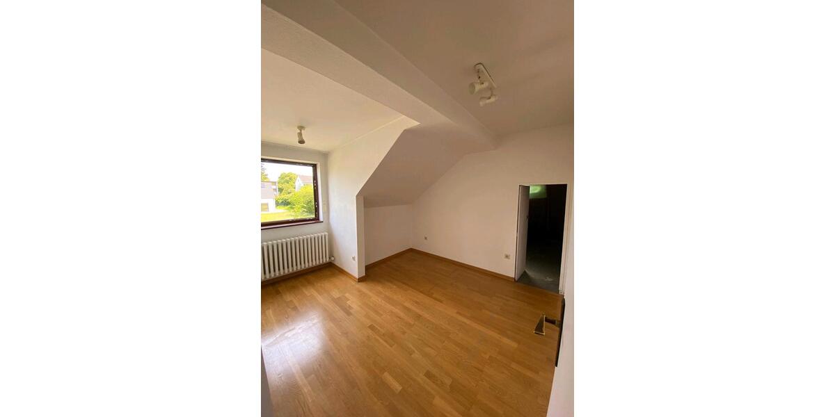 Dachgeschoßwohnung Berlin Tempelhof-Schöneberg - 2.5 Zimmer, 65 m&sup2;, 690&euro; | Angebot:26326114