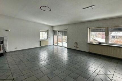 Wohnung Schiffweiler - 5 Zimmer, 130 m&sup2;, 1.250&euro; | Angebot:26473092