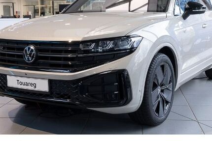 VW Touareg 15.000 km 79.970 € Hüttenberg-Rechtenbach 35625