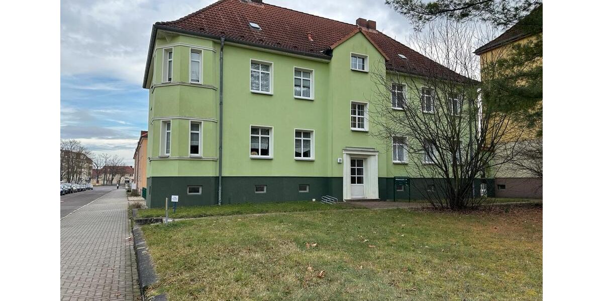 Helle ETW in Dessau-Süd 1. OG mit Balkon und Stellplatz 2 zimmer