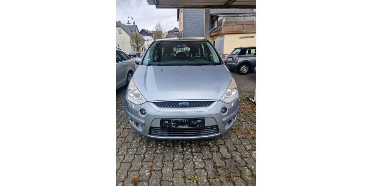 Ford S-Max 223.090 km 2.599 &euro; Bad Honnef 53604
