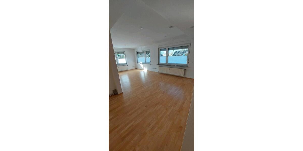 Etagenwohnung Wienhausen - 3 Zimmer, 110 m&sup2;, 880&euro; | Angebot:24443663