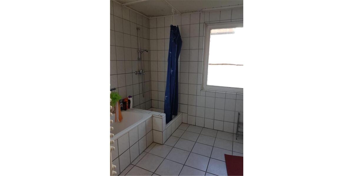 Einfamilienhaus Kornwestheim - 7 Zimmer, 160 m&sup2;, 2.050&euro; | Angebot:25363251