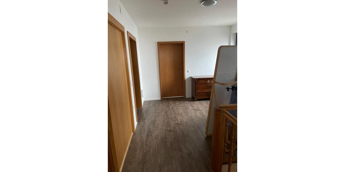 Reihenhaus Burghausen - 5 Zimmer, 124 m&sup2;, 1.650&euro; | Angebot:26232283