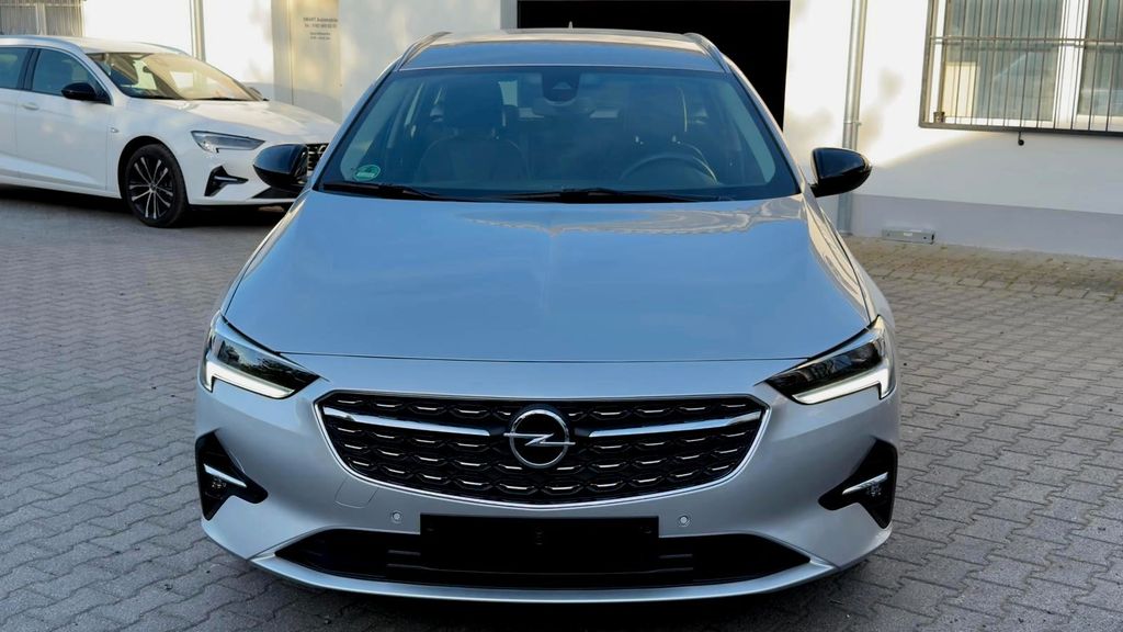 Opel Insignia 84.651 km 17.590 &euro; Siegburg 53721