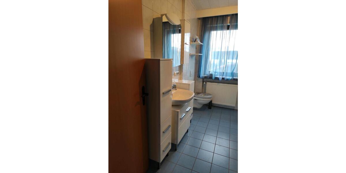 Reihenhaus Horgau - 6 Zimmer, 188 m&sup2;, 1.800&euro; | Angebot:25590833