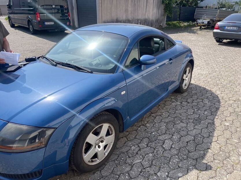 TT