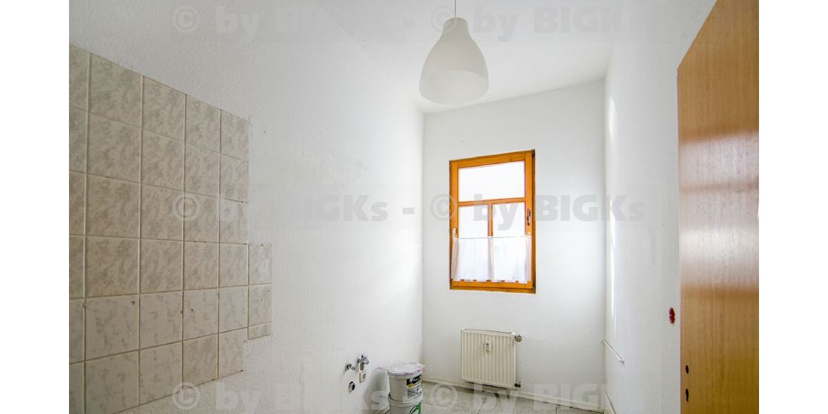 BIGKs - Suhl: Mitte 2 Raum Wohnung ,WG geeignet, Dusche, sep. Küche (-;) - 2- Suhl Suhl Mitte | Angebot:27119940