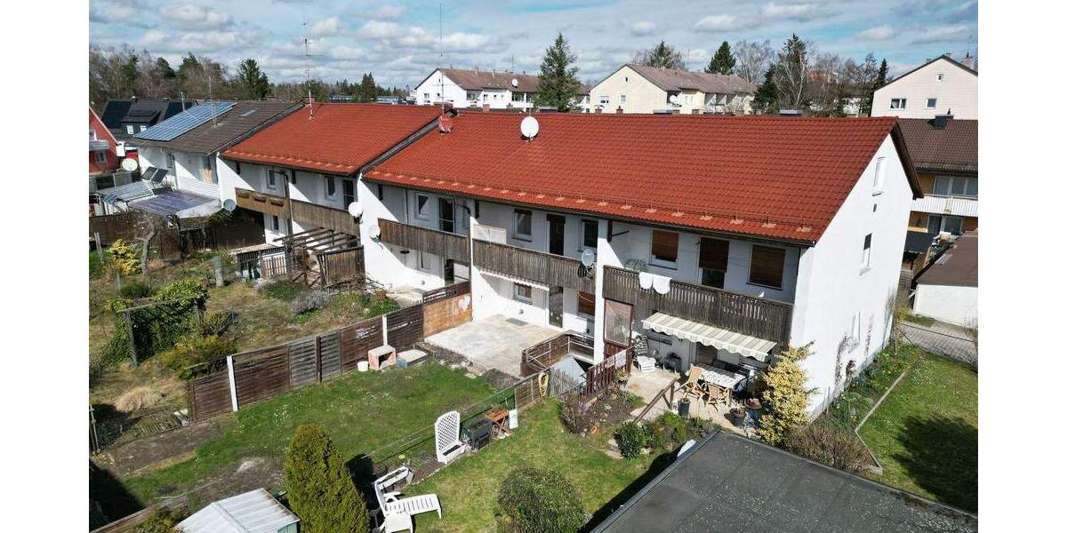 +++ Renovierungsbedürftiges Reihenmittelhaus mit Garten +++ 4 zimmer