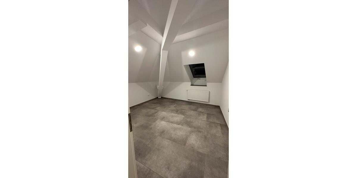 3 Zimmer Dachgeschoss - Wohnung 3 zimmer