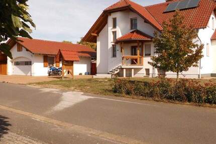 Haus Homberg/Efze Roppershain - 7 Zimmer, 240 m&sup2;, 595.000&euro; | Angebot:25167017