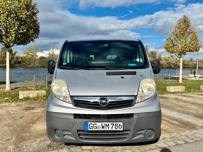 Opel Vivaro 312.000 km 5.500 € Rüsselsheim 65428