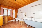 „Idyllisches Bauernhaus mit Teich & eigener Quelle – Ruhe, Natur und Geschichte vereint“ - Bauernhaus, Landhaus Weiding | Angebot:27091124