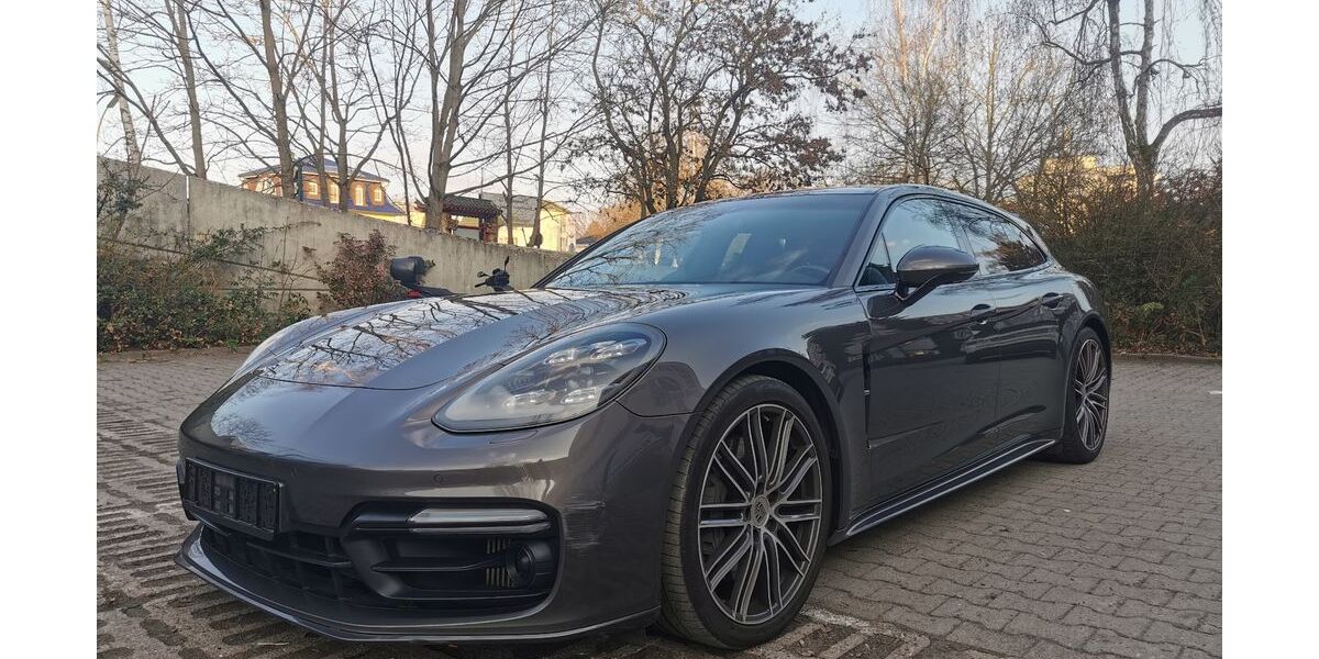 Porsche Panamera 197.000 km 41.900 &euro; Berlin 12357