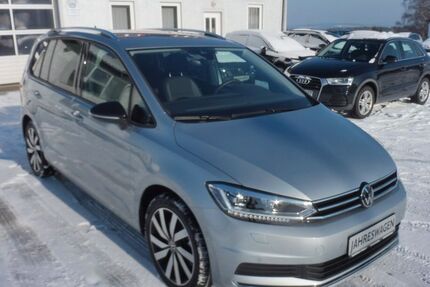 VW Touran 25.897 km 33.980 &euro; Ursensollen 92289