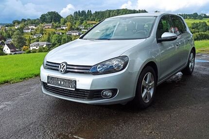 VW Golf 195.000 km 4.900 € Gummersbach 51643