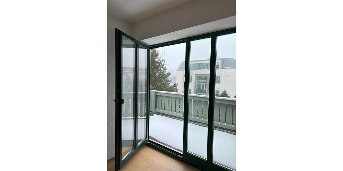Dachgeschoßwohnung Altenburg - 2 Zimmer, 66 m&sup2;, 363&euro; | Angebot:25182330