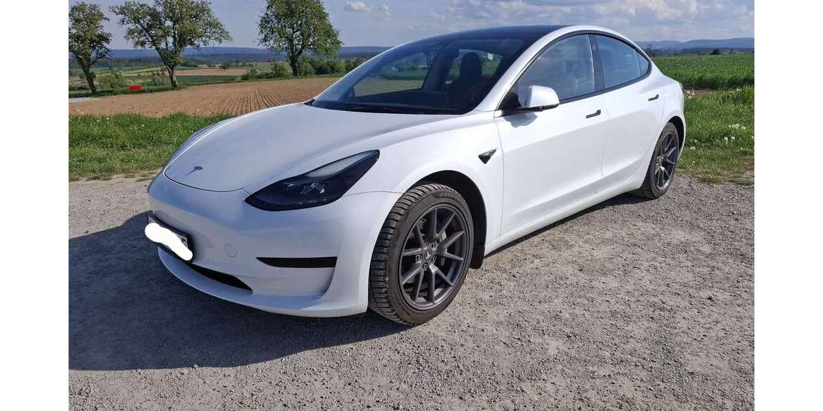 Tesla Model 3 95.000 km 25.550 &euro; Waldbronn 76337