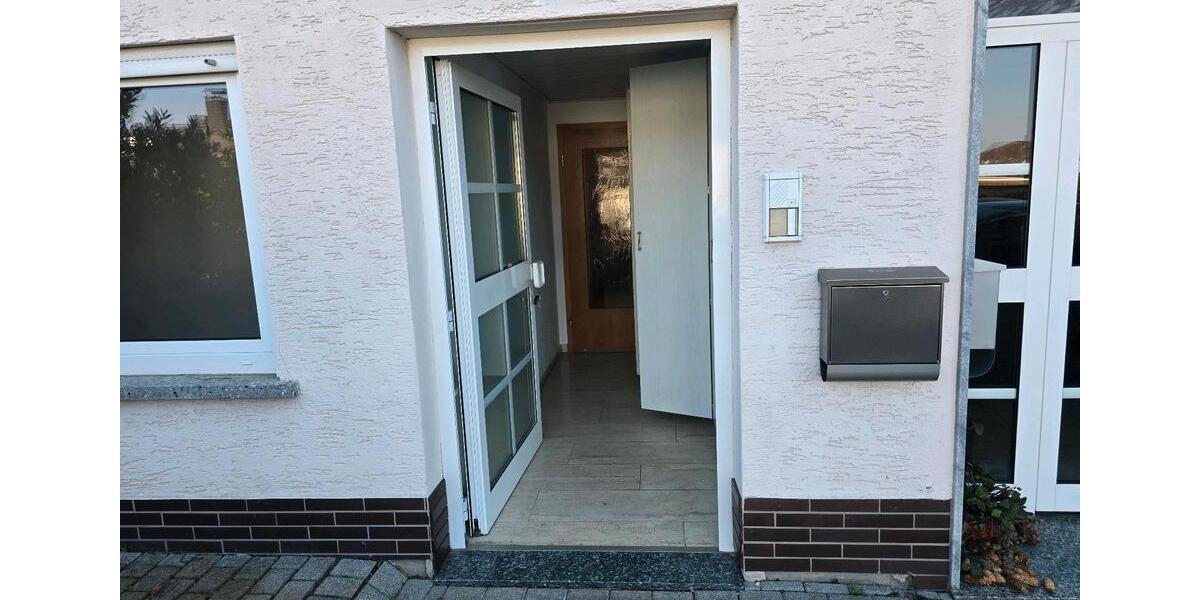 Erdgeschoßwohnung Gießen Schlangenzahl - 4 Zimmer, 145 m&sup2;, 1.400&euro; | Angebot:25353166