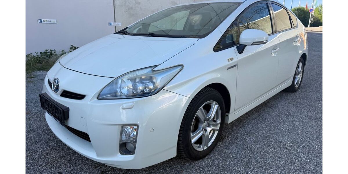 Toyota Prius 124.000 km 8.999 &euro; Filderstadt / bei Stuttgart 70794