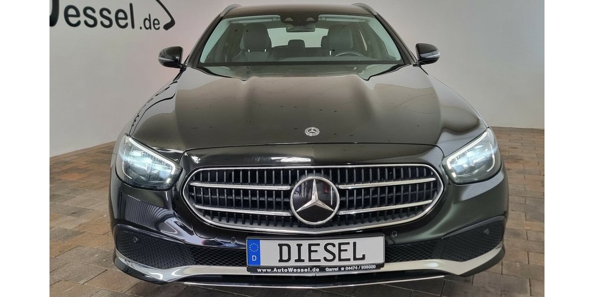 Mercedes-Benz E 220 d Avantgarde LED ACC AHK Kamera Widescreen 79.800 km 32.500 &euro; Garrel 49681
